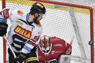 Třinec - Sparta 7:3, Gólové hody v bitvě o finálový mečbol! Oceláři nakročili k mistrovskému hattricku - Sport.cz
